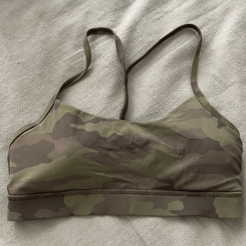 Lululemon Flow Y Bra in light camo green. Worn once!